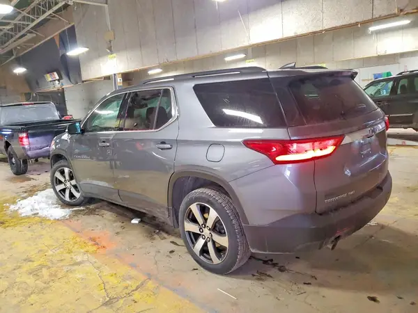 1GNEVHKW0LJ327656 2020 CHEVROLET TRAVERSE - Image 2