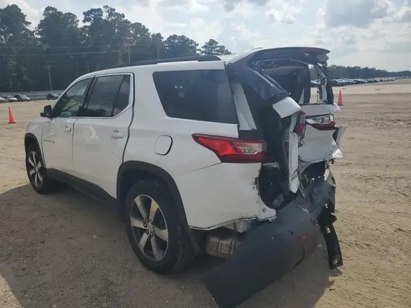 1GNEVHKW0MJ216414 2021 CHEVROLET TRAVERSE - Image 2