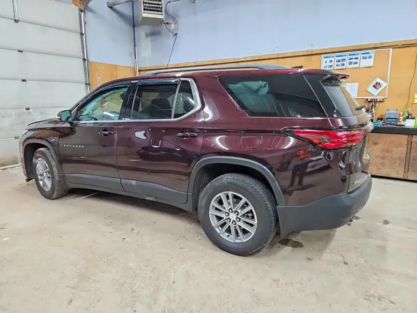 1GNEVHKW0NJ154899 2022 CHEVROLET TRAVERSE - Image 2