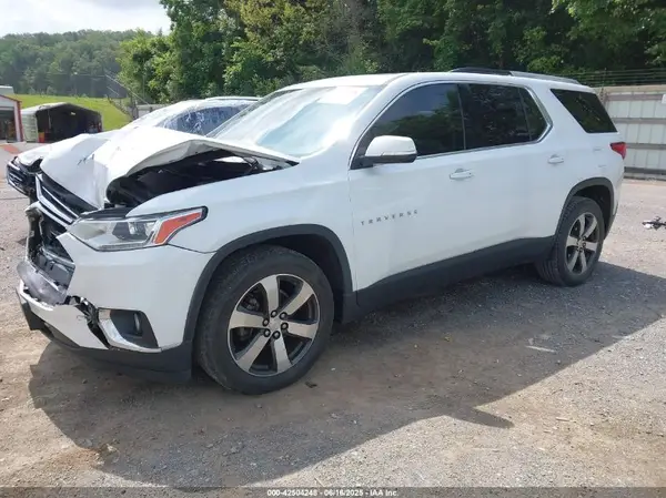 1GNEVHKW1JJ227577 2018 CHEVROLET TRAVERSE - Image 2