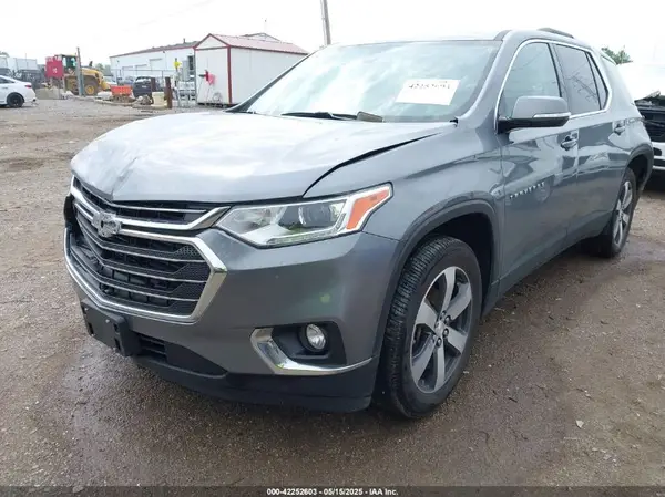 1GNEVHKW1JJ247862 2018 CHEVROLET TRAVERSE - Image 2