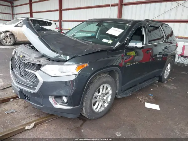 1GNEVHKW1KJ282483 2019 CHEVROLET TRAVERSE - Image 2