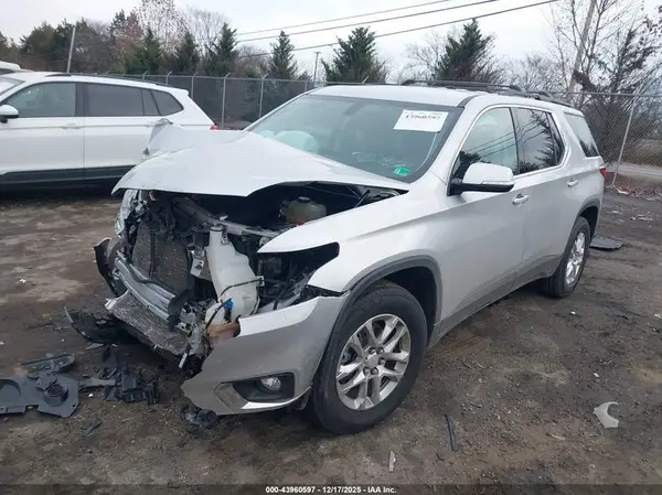 1GNEVHKW1LJ320456 2020 CHEVROLET TRAVERSE - Image 2