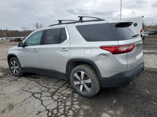 1GNEVHKW1MJ190440 2021 CHEVROLET TRAVERSE - Image 2