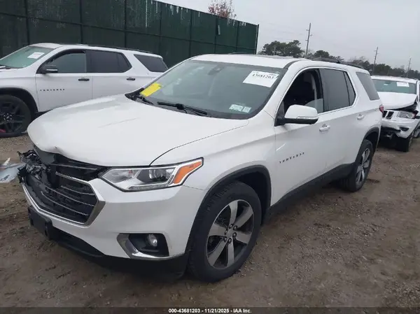 1GNEVHKW1MJ202697 2021 CHEVROLET TRAVERSE - Image 2