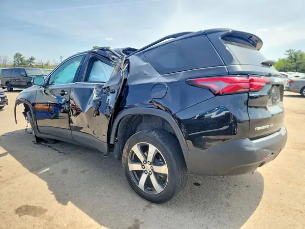 1GNEVHKW1NJ128974 2022 CHEVROLET TRAVERSE - Image 2