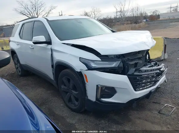 1GNEVHKW1NJ148366 2022 CHEVROLET TRAVERSE - Image 1