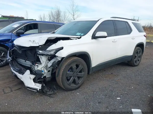 1GNEVHKW1NJ148366 2022 CHEVROLET TRAVERSE - Image 2