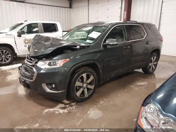 1GNEVHKW2JJ141176 2018 CHEVROLET TRAVERSE - Image 2