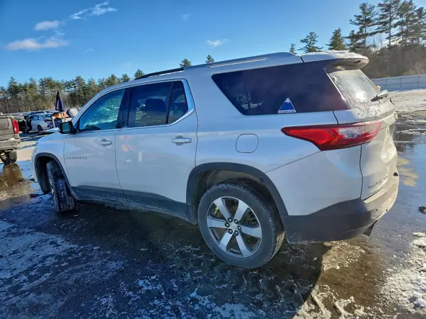 1GNEVHKW2JJ157684 2018 CHEVROLET TRAVERSE - Image 2
