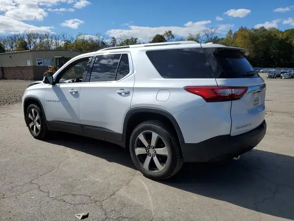 1GNEVHKW2JJ213056 2018 CHEVROLET TRAVERSE - Image 2