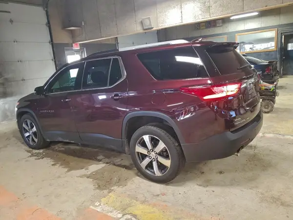 1GNEVHKW2JJ235056 2018 CHEVROLET TRAVERSE - Image 2