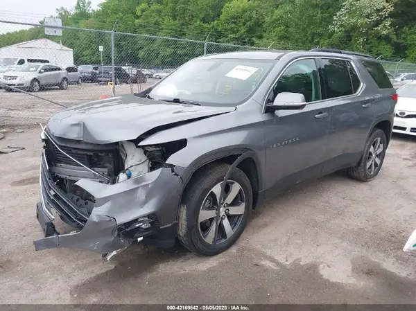 1GNEVHKW2KJ141731 2019 CHEVROLET TRAVERSE - Image 2