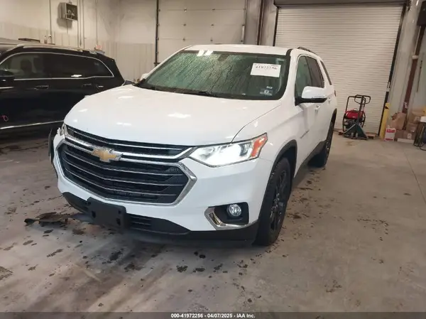 1GNEVHKW2KJ208800 2019 CHEVROLET TRAVERSE - Image 2