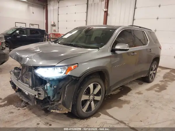 1GNEVHKW2LJ133629 2020 CHEVROLET TRAVERSE - Image 2