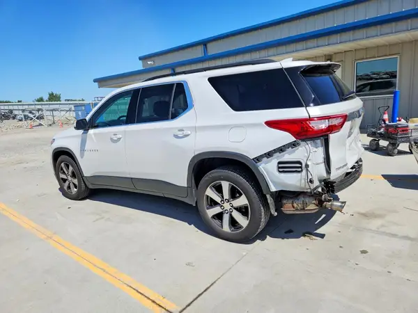 1GNEVHKW2MJ151856 2021 CHEVROLET TRAVERSE - Image 2