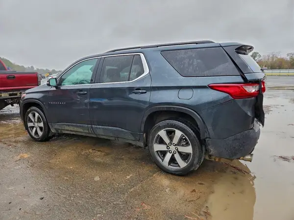 1GNEVHKW2MJ218729 2021 CHEVROLET TRAVERSE - Image 2