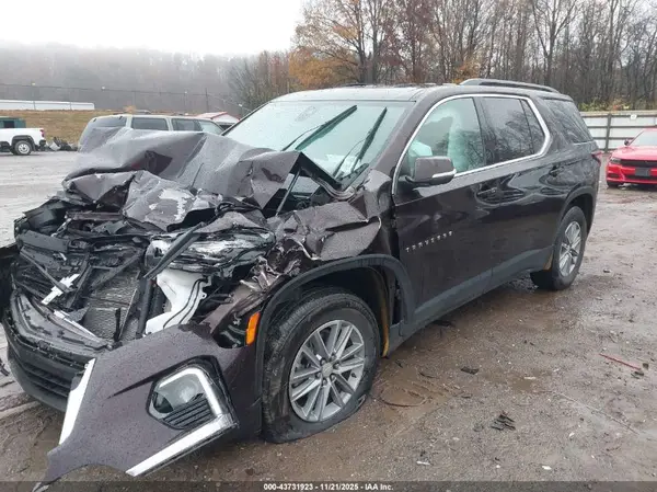 1GNEVHKW2NJ140258 2022 CHEVROLET TRAVERSE - Image 2