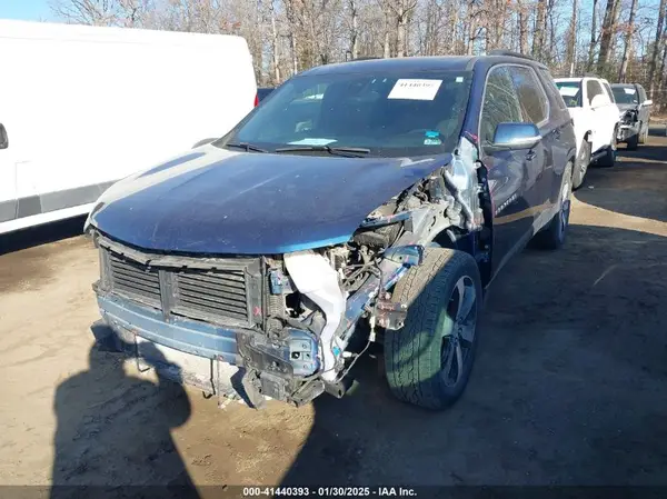 1GNEVHKW2NJ147856 2022 CHEVROLET TRAVERSE - Image 2