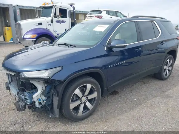 1GNEVHKW2PJ157998 2023 CHEVROLET TRAVERSE - Image 2