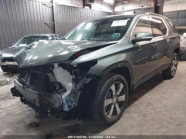 1GNEVHKW2PJ174297 2023 CHEVROLET TRAVERSE - Image 2