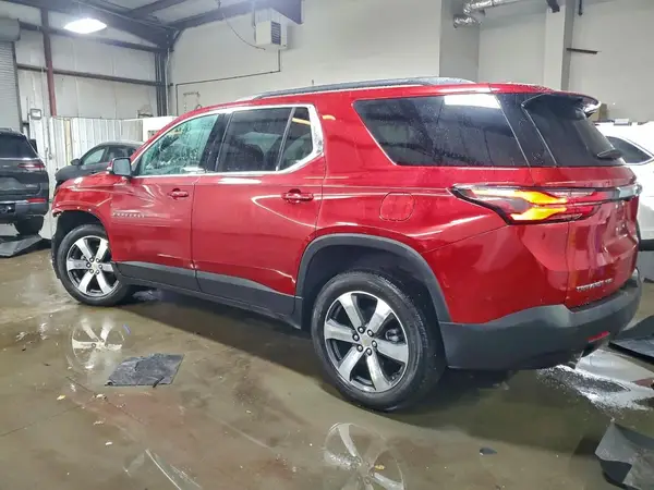 1GNEVHKW2PJ301162 2023 CHEVROLET TRAVERSE - Image 2