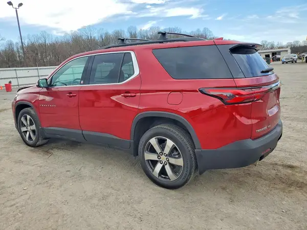 1GNEVHKW2PJ319385 2023 CHEVROLET TRAVERSE - Image 2