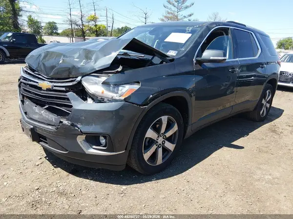 1GNEVHKW3JJ118005 2018 CHEVROLET TRAVERSE - Image 2
