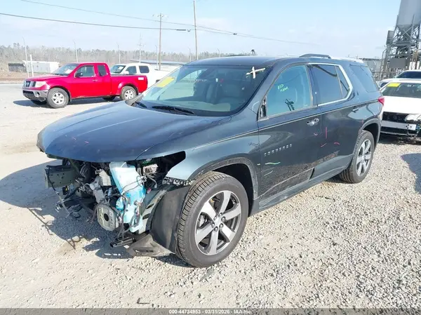 1GNEVHKW3JJ152252 2018 CHEVROLET TRAVERSE - Image 2