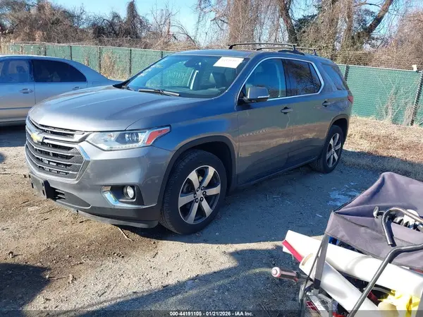 1GNEVHKW3JJ180777 2018 CHEVROLET TRAVERSE - Image 2