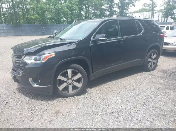 1GNEVHKW3JJ185672 2018 CHEVROLET TRAVERSE - Image 2