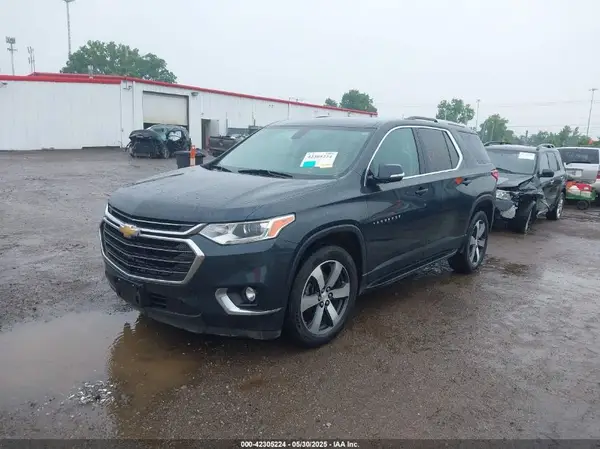 1GNEVHKW3JJ195926 2018 CHEVROLET TRAVERSE - Image 2