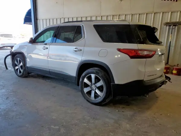 1GNEVHKW3JJ198213 2018 CHEVROLET TRAVERSE - Image 2