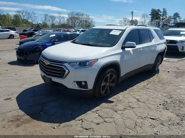 1GNEVHKW3JJ227855 2018 CHEVROLET TRAVERSE - Image 2