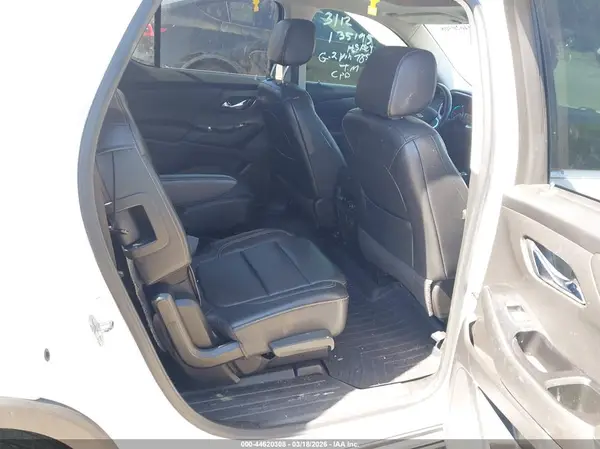 1GNEVHKW3JJ227855 2018 CHEVROLET TRAVERSE - Image 8