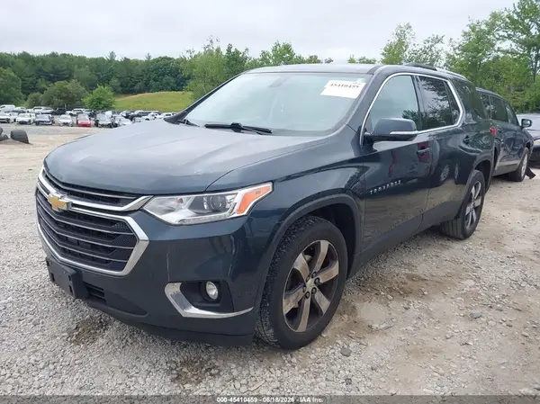 1GNEVHKW3JJ255056 2018 CHEVROLET TRAVERSE - Image 2