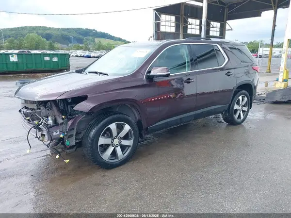 1GNEVHKW3JJ277929 2018 CHEVROLET TRAVERSE - Image 2