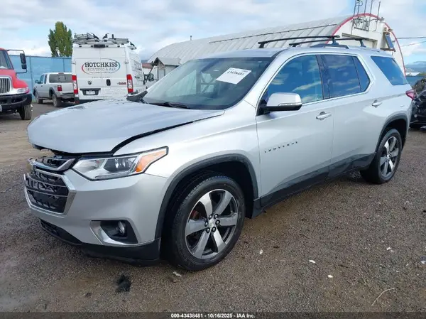 1GNEVHKW3JJ278465 2018 CHEVROLET TRAVERSE - Image 2