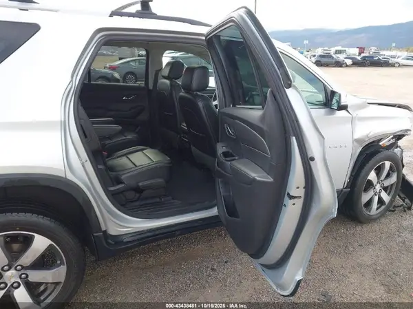 1GNEVHKW3JJ278465 2018 CHEVROLET TRAVERSE - Image 8