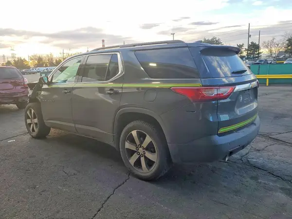 1GNEVHKW3KJ147215 2019 CHEVROLET TRAVERSE - Image 2