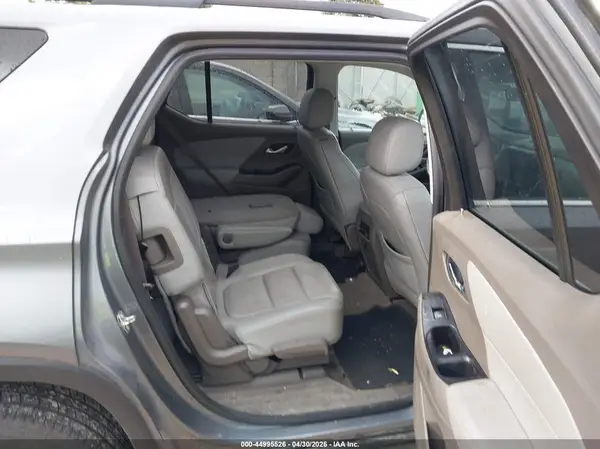 1GNEVHKW3KJ203640 2019 CHEVROLET TRAVERSE - Image 8