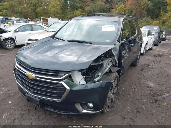 1GNEVHKW3LJ201209 2020 CHEVROLET TRAVERSE - Image 2