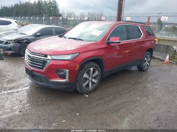 1GNEVHKW3PJ320562 2023 CHEVROLET TRAVERSE - Image 2