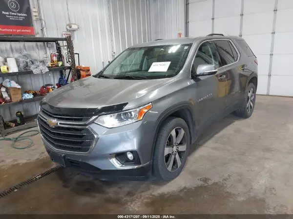 1GNEVHKW4JJ111323 2018 CHEVROLET TRAVERSE - Image 2