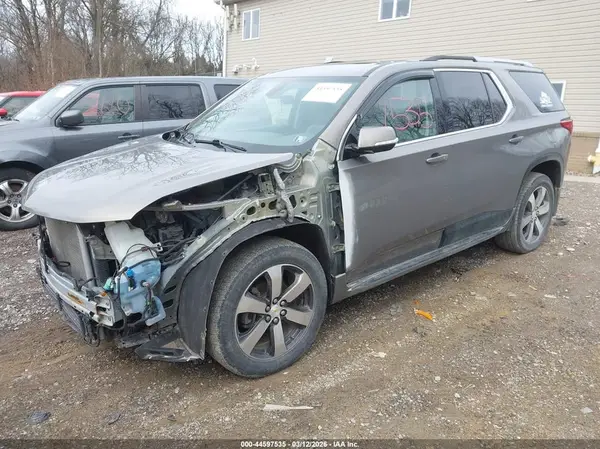 1GNEVHKW4JJ150414 2018 CHEVROLET TRAVERSE - Image 2