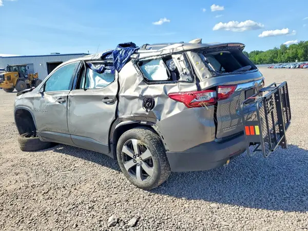 1GNEVHKW4JJ162367 2018 CHEVROLET TRAVERSE - Image 2