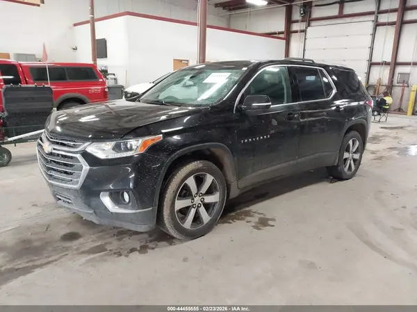 1GNEVHKW4JJ246012 2018 CHEVROLET TRAVERSE - Image 2
