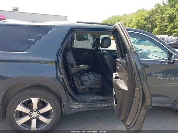 1GNEVHKW4JJ275364 2018 CHEVROLET TRAVERSE - Image 8