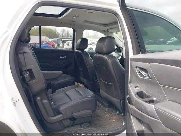 1GNEVHKW4JJ275817 2018 CHEVROLET TRAVERSE - Image 8