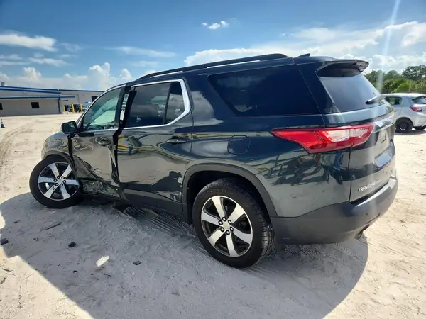1GNEVHKW4LJ165790 2020 CHEVROLET TRAVERSE - Image 2